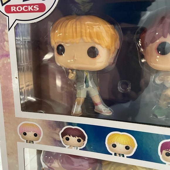 SOLD Funko POP Rocks BTS K-Pop 7 Pack Set Barnes & Noble Exclusive NEW SEALED - Picture 7 of 12